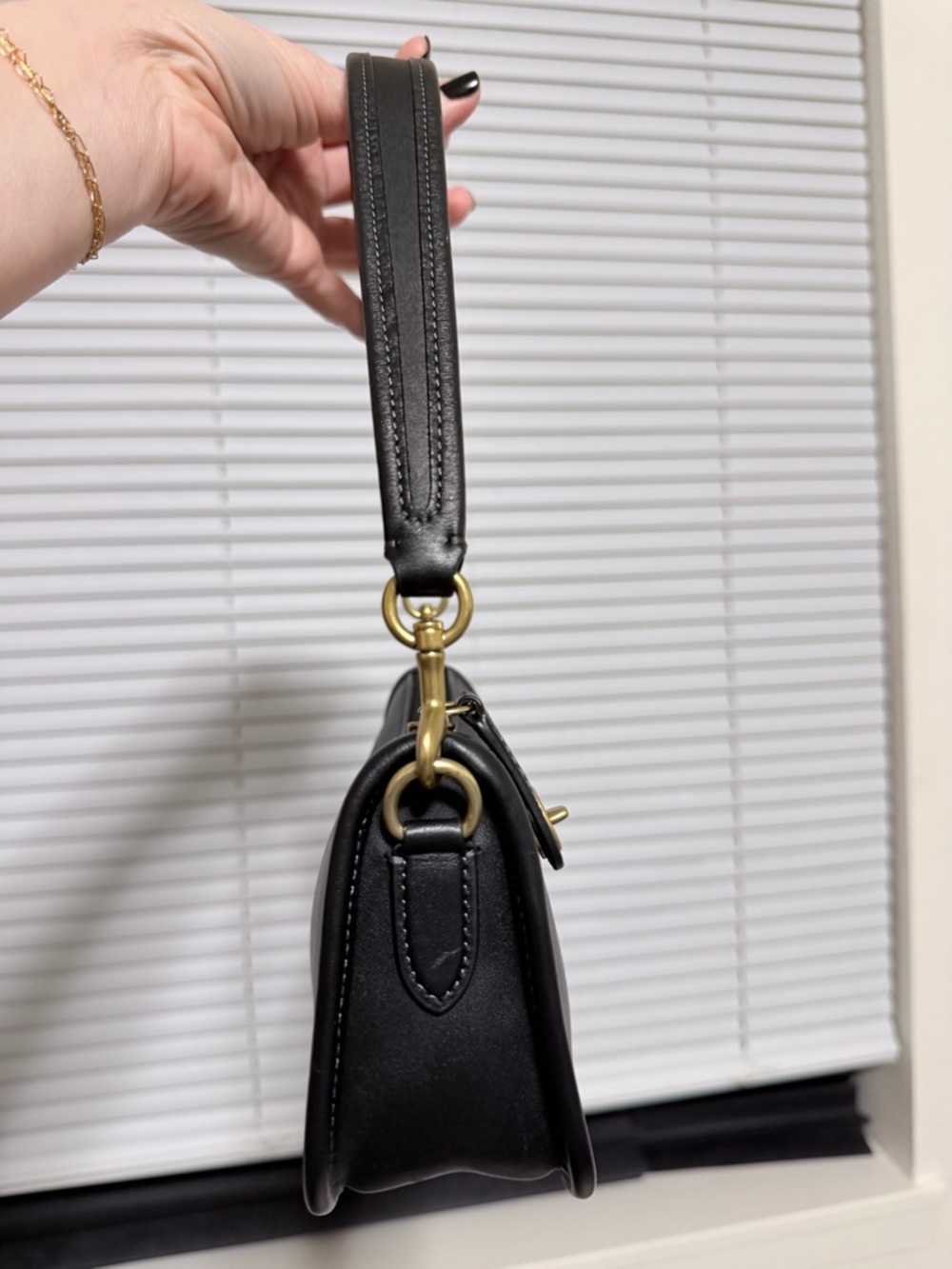 Coach Swinger 20 Black Brass Smooth Leather Archives 1941 Coach Originals C2643 - Picture 5 of 13